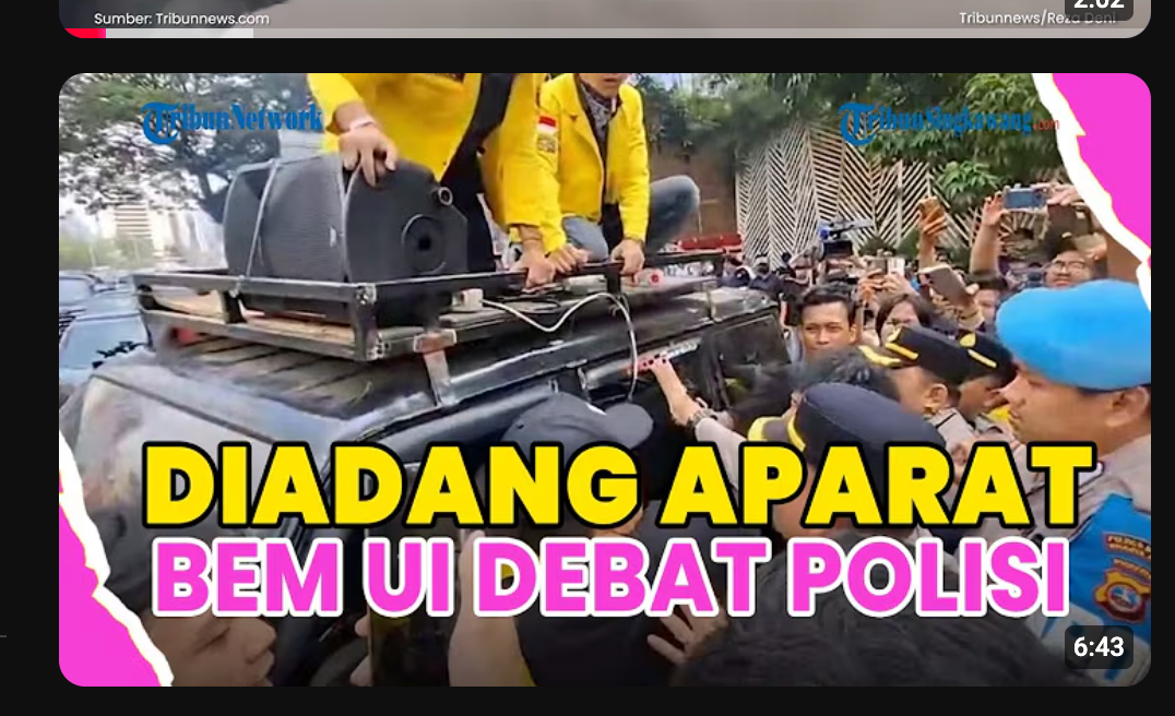 Mobil komando BEM UI dikelilingi aparat kepolisian saat aksi 18 Agustus 2026